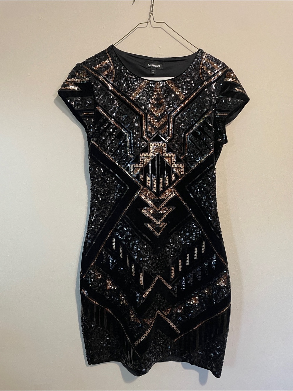Express Black and Gold Sequin Embellished Geometric Mini Dress. Size Medium.